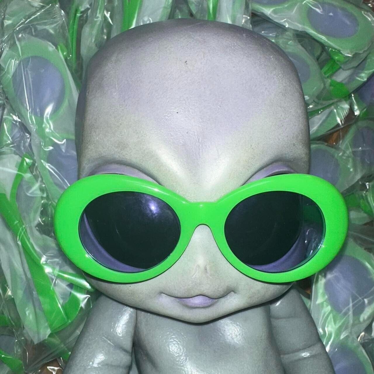 Other Green Clout Goggles Kurt Cobain Sunglasses Oval Lens Shades Size ONE SIZE - 1 Thumbnail