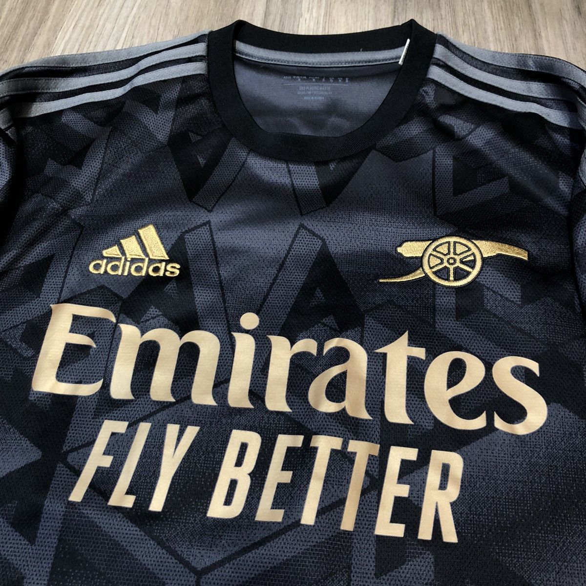 Adidas Arsenal 22/23 away shirt #18 Tomiyasu Size US M / EU 48-50 / 2 - 4 Thumbnail