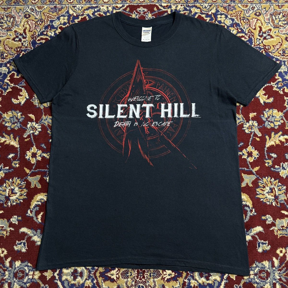 Playstation 2000s Silent hill Pyramid head video game promo tee y2k rare Size US M / EU 48-50 / 2 - 2 Thumbnail