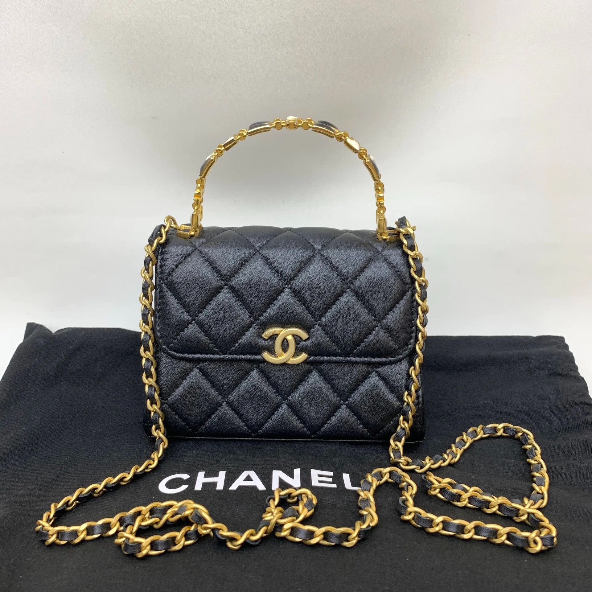 Chanel Pre-loved Bag Very good condition Size ONE SIZE - 1 Thumbnail