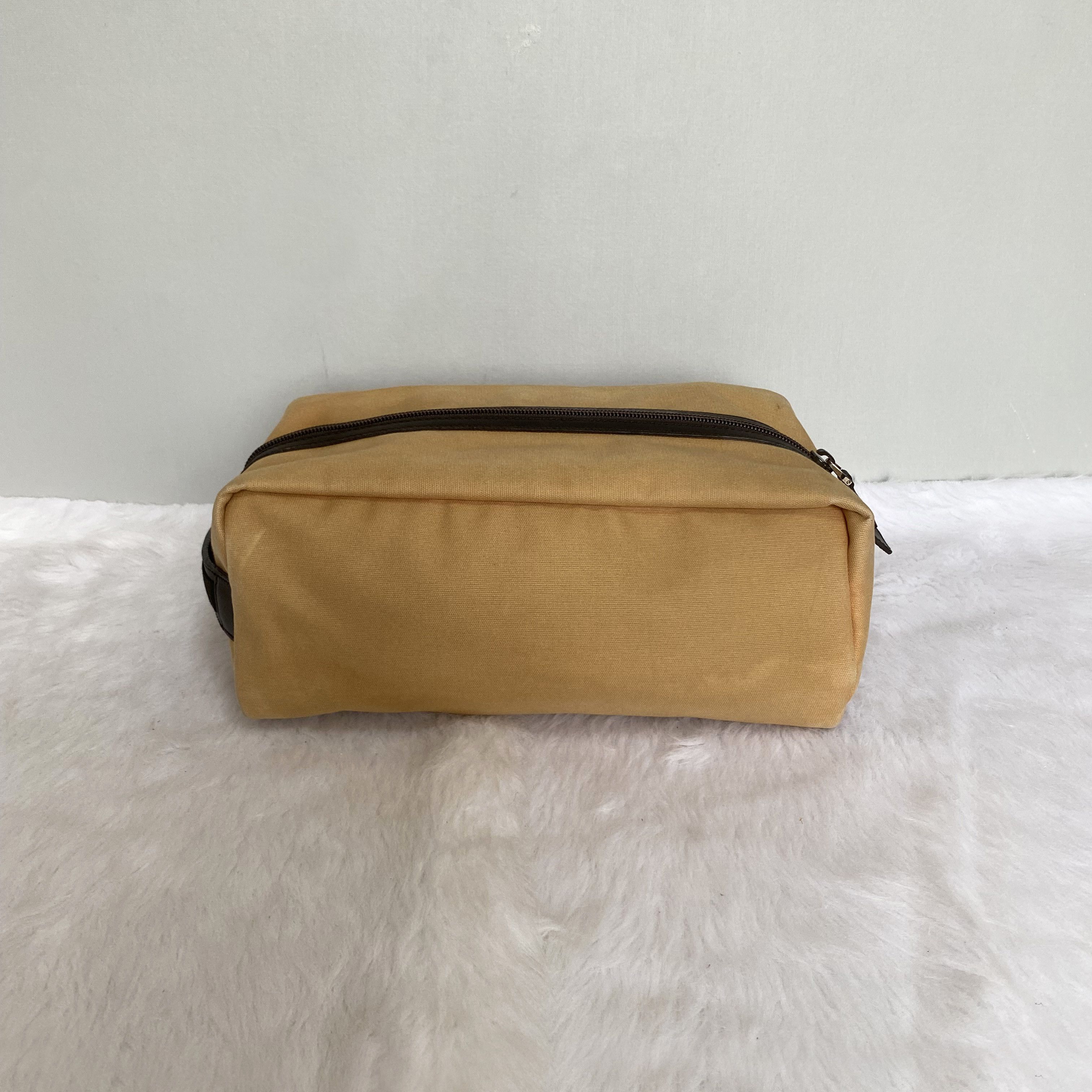 Gucci × Vintage GUCCI Vintage Brown Canvas Toiletry Clutch Bag Size ONE SIZE - 4 Thumbnail