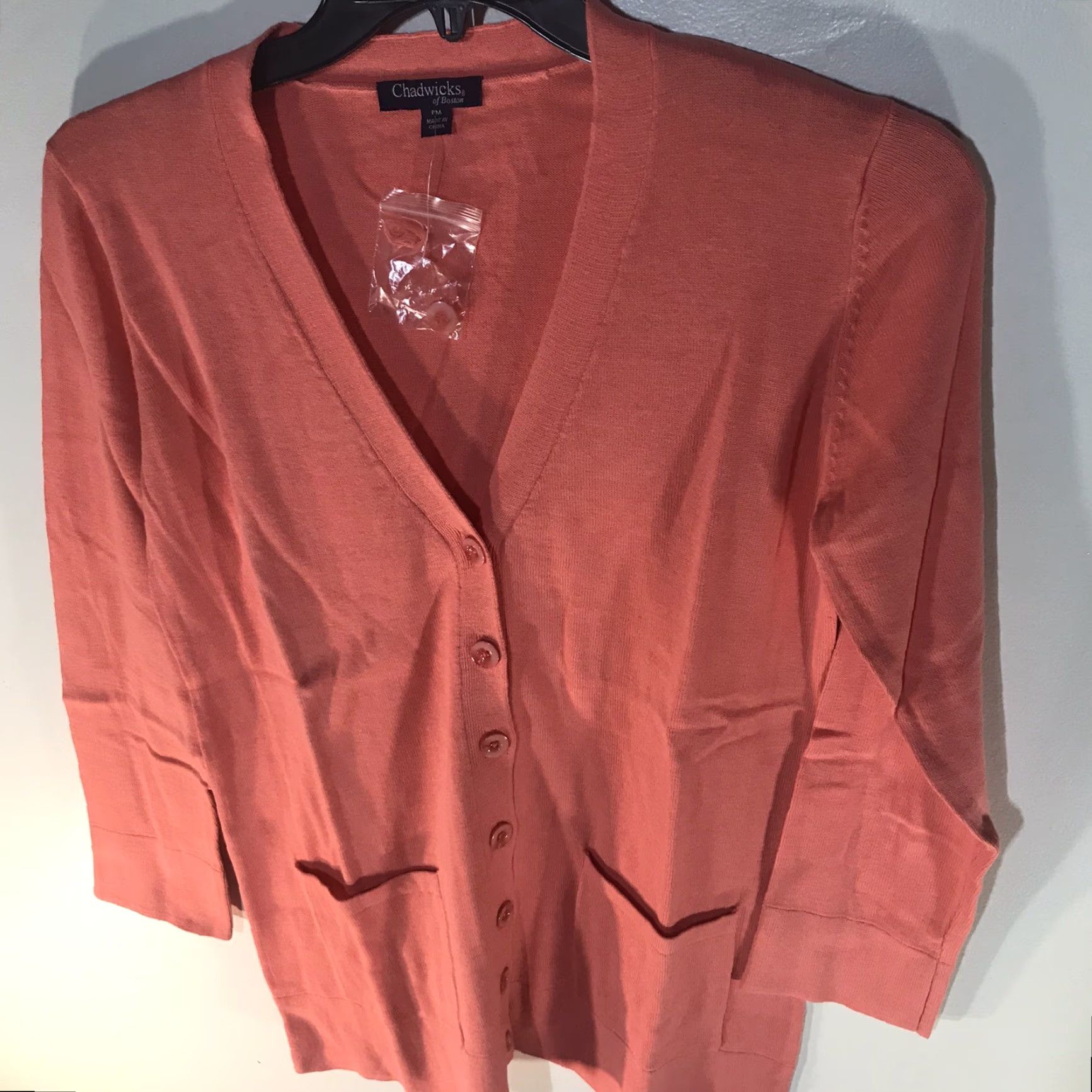 Vintage Chadwick’s Womens Coral Cotton Cardigan Sweater V-Neck Long Sleeve Button Petite Fall Winter 100% Knit Size M / US 6-8 / IT 42-44 - 3 Thumbnail