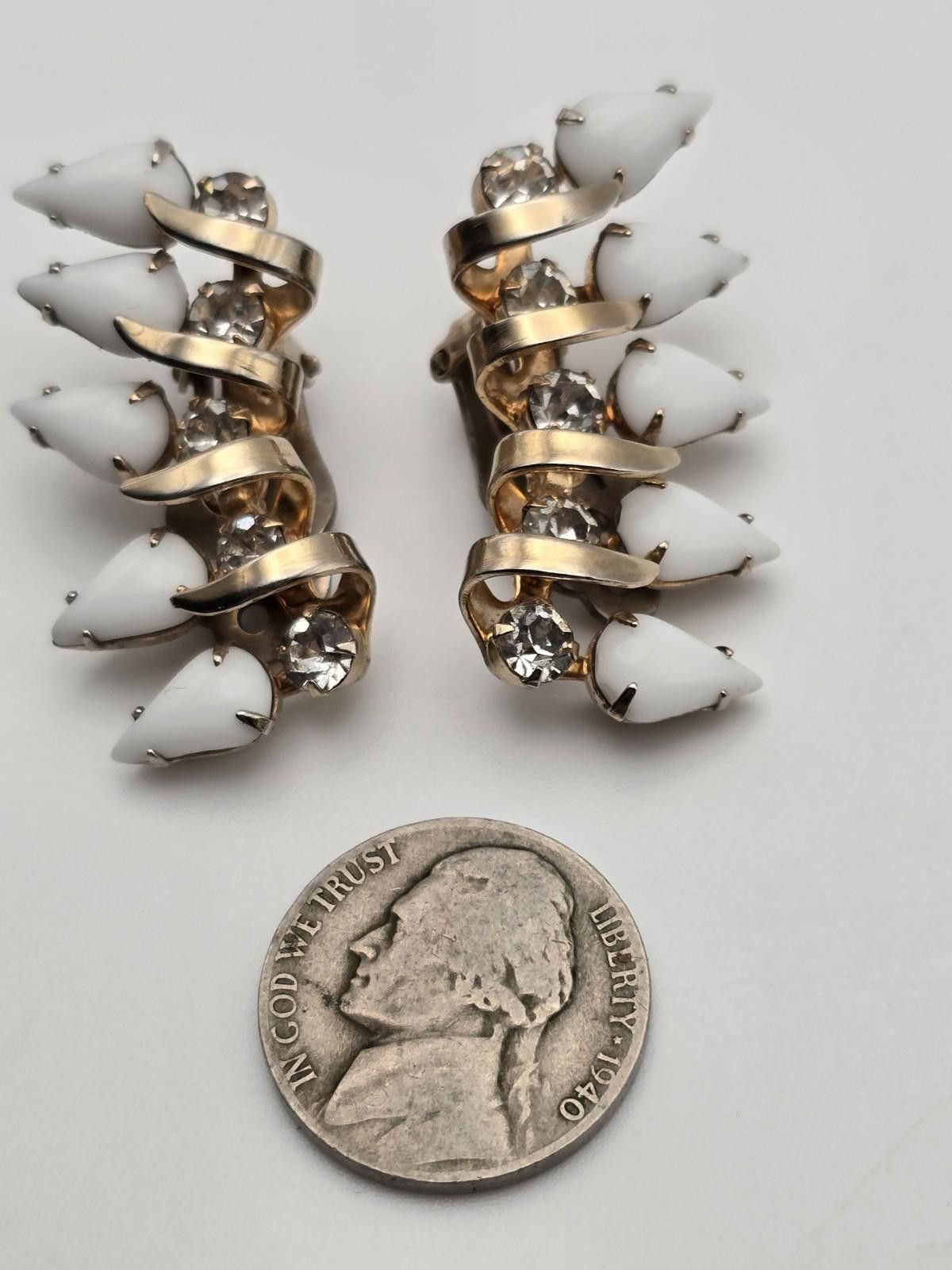 Stormy Kromer Vintage Kramer Milk Glass Rhinestone Clip-On Earrings Size ONE SIZE - 3 Thumbnail