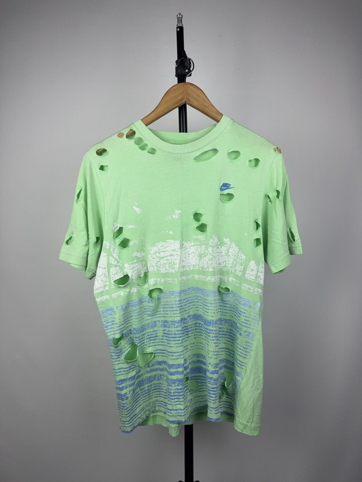 00s Distressed Nike Green Bleached Tee Y2K Destroyed Look
