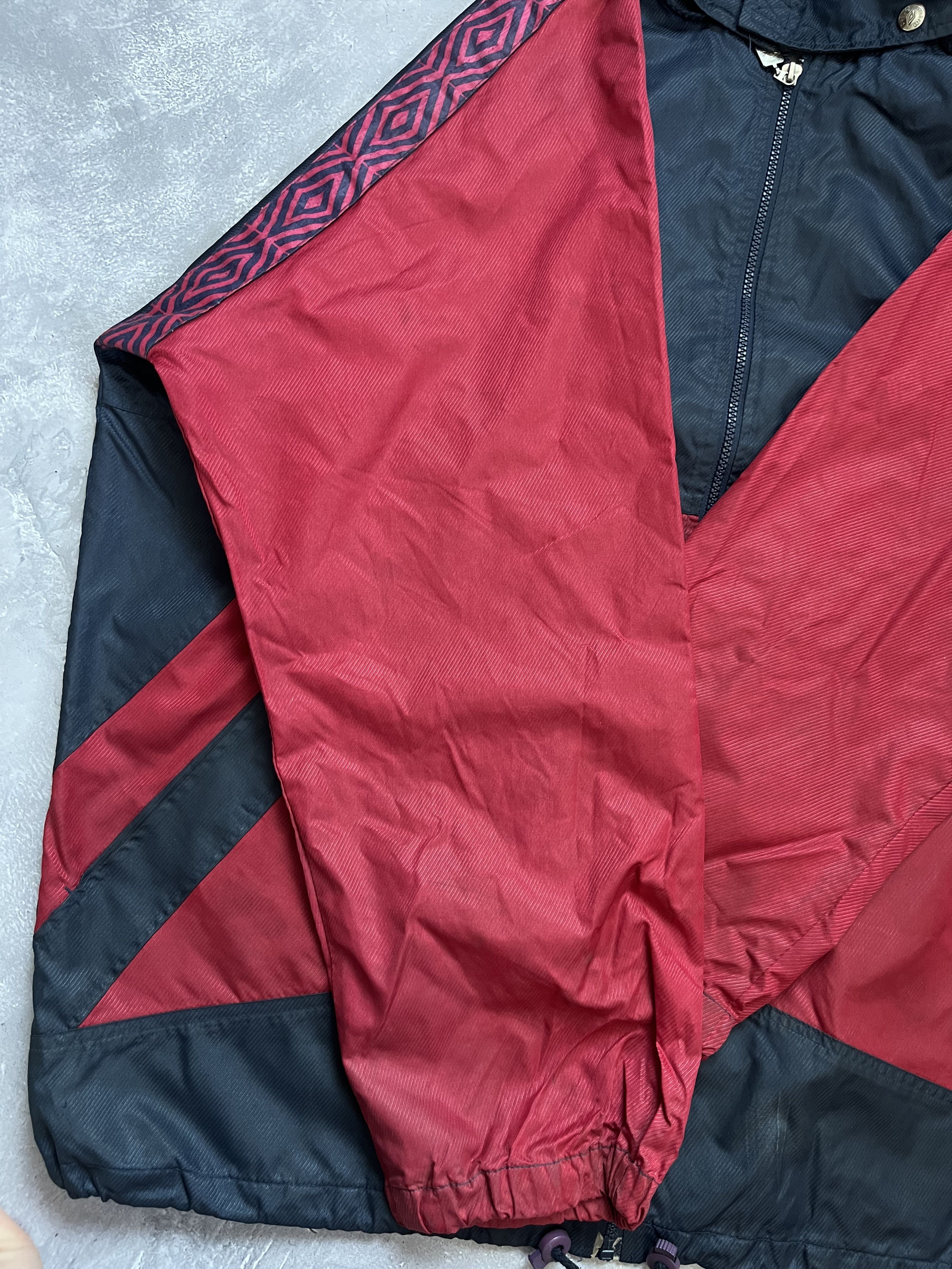 Umbro UMBRO PRO TRAINING FOOTBALL JACKET RAINCOAT JACKET VINTAGE Size US L / EU 52-54 / 3 - 21 Thumbnail