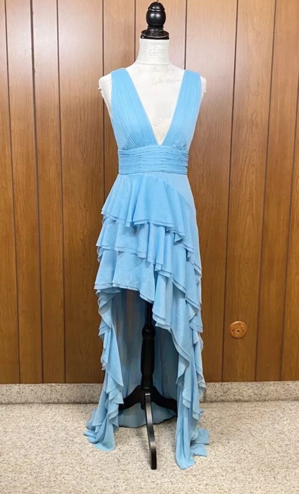 Alice + Olivia Alice + Olivia Asymmetric Ruffled Maxi Dress size 4 Size S / US 4 / IT 40 - 6 Thumbnail
