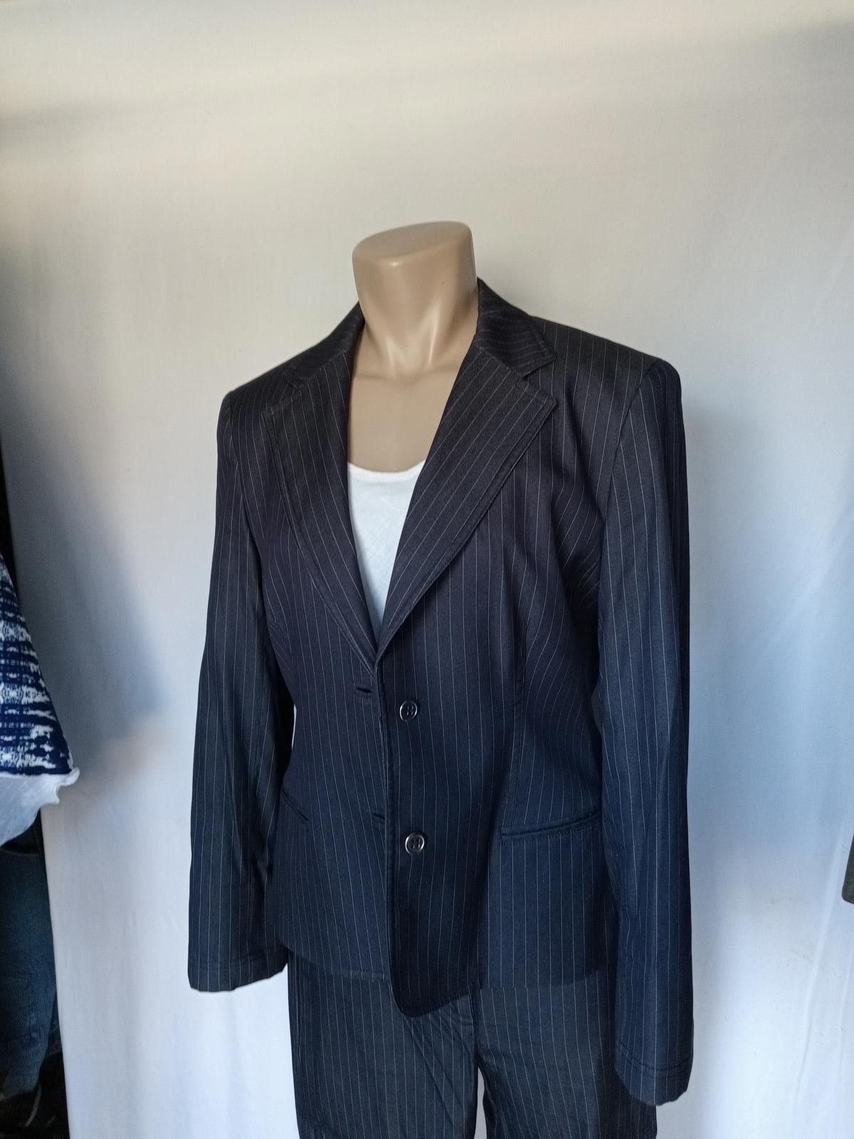 Designer Elegant Women's Pinstripe Suit Set Size M / US 6-8 / IT 42-44 - 2 Thumbnail