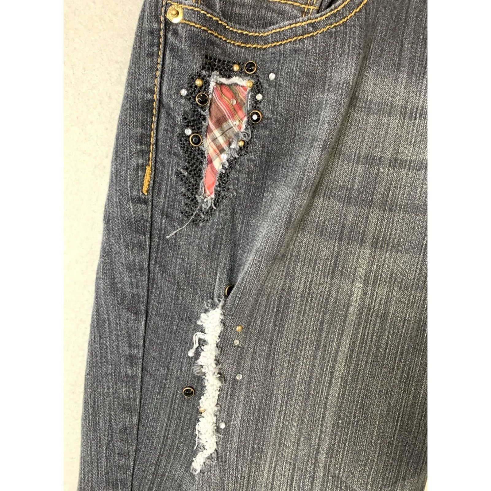 Southpole VINTAGE Southpole Jeans Womens 11 Blue Boho Y2K Bling Patches Embroidered Pockets Size 32" / US 10 / IT 46 - 6 Thumbnail