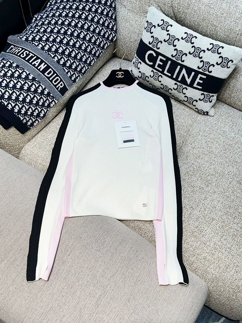 Chanel Chanel Ski series white 38 yards pink logo long sleeves Size XS / US 0-2 / IT 36-38 - 1 Thumbnail