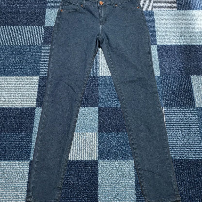Forever 21 FOREVER 21 Jeans Womens Skinny Zip Closure Medium Wash Blue Denim Low Rise Size 26 Size 26" / US 2 / IT 38 - 1 Thumbnail