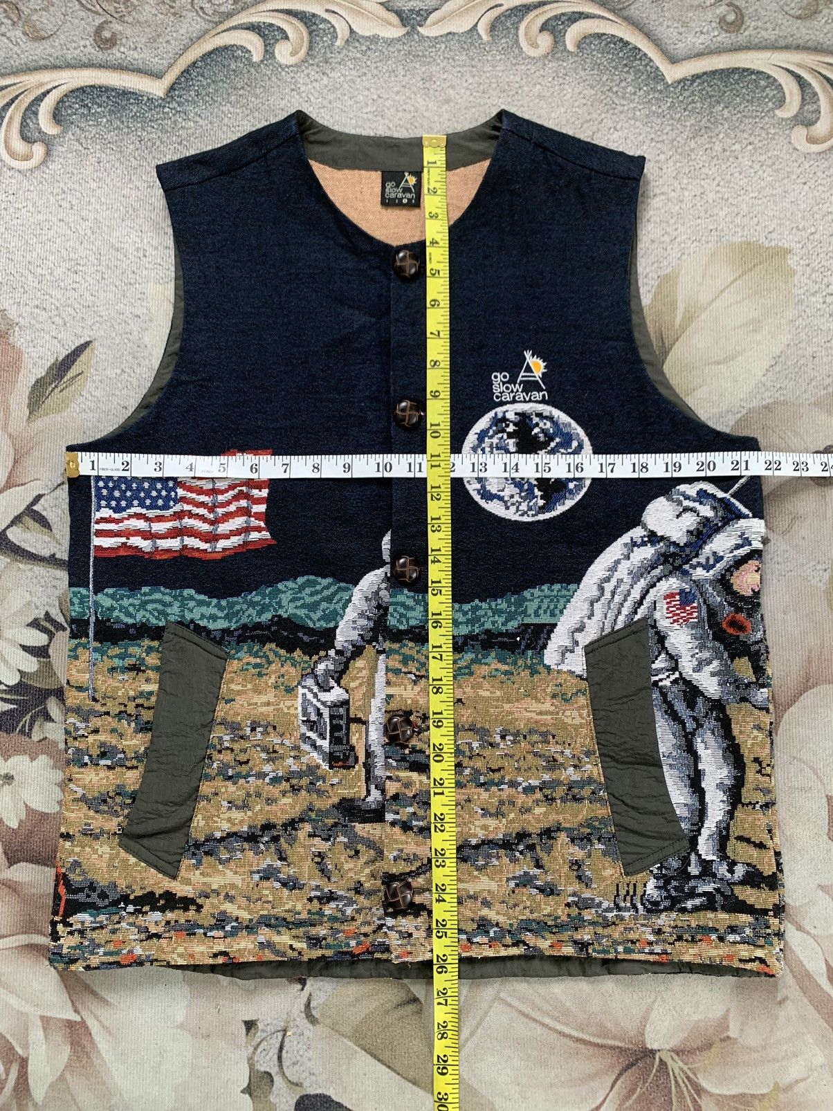 Art Comes First Rare Astronaut Art Go Slow Caravan Vest Size US M / EU 48-50 / 2 - 10 Thumbnail
