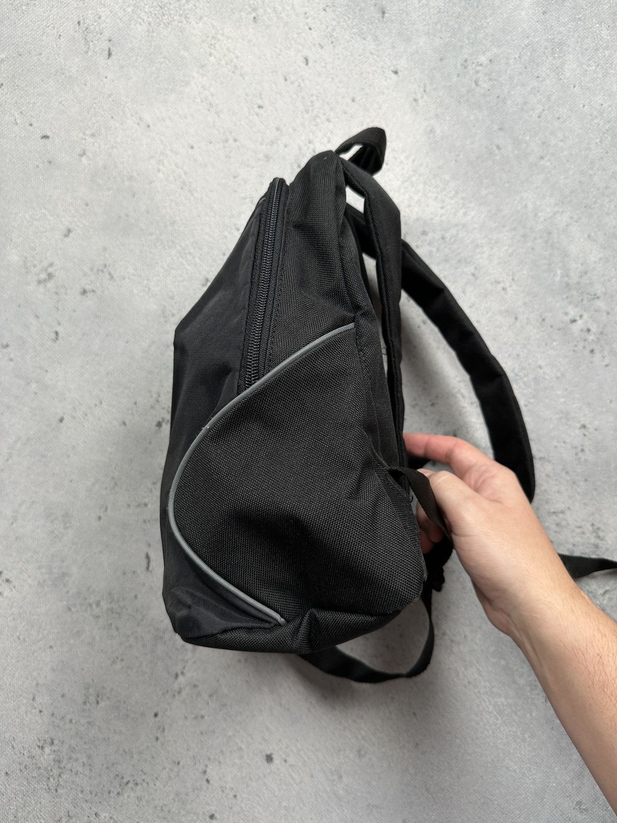 Nike Nike Vintage Mini Backpack Bubble Bag Black 1990s Swoosh Size ONE SIZE - 8 Thumbnail