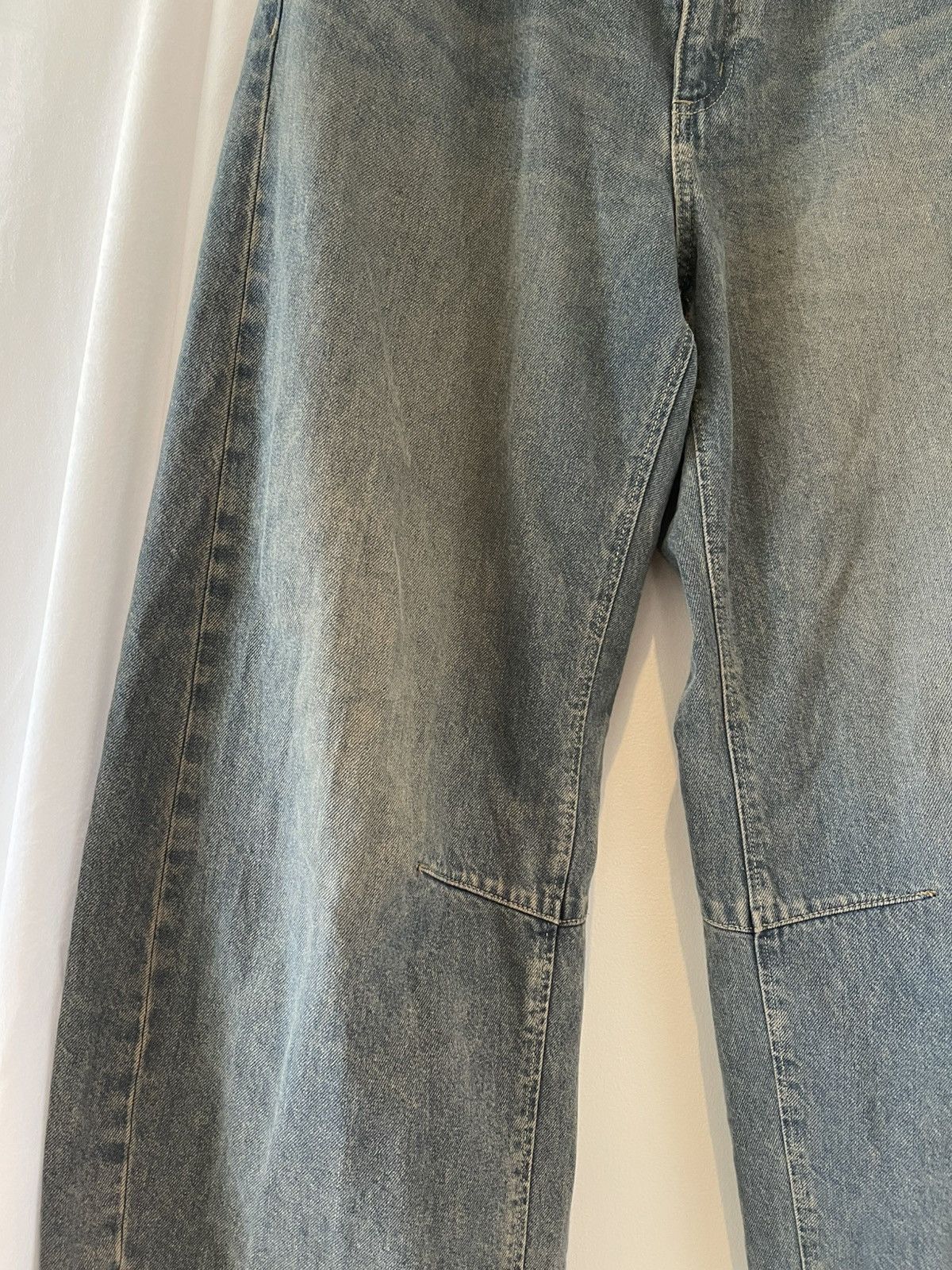 GU GU faded dirty wash darted baggy denim heel bite japan Size US 33 - 2 Thumbnail