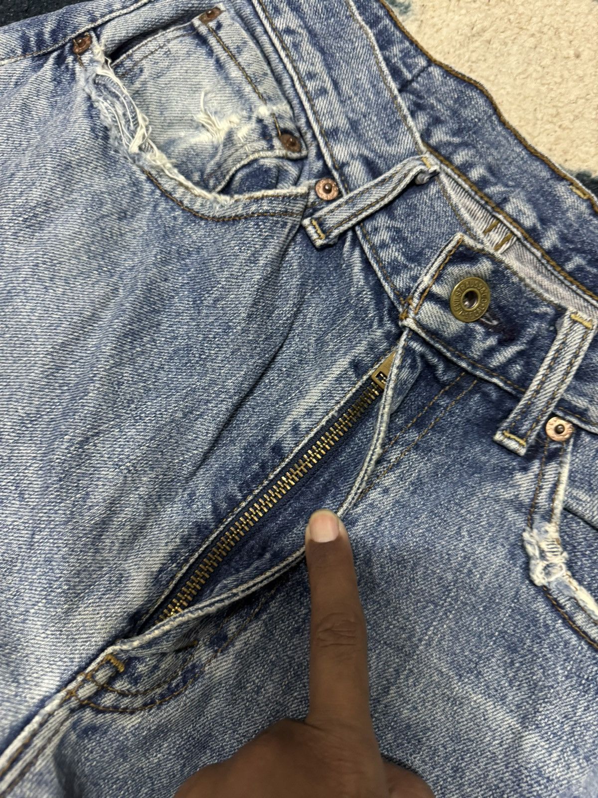 LEVIS 504 SELVEDGE JEANS