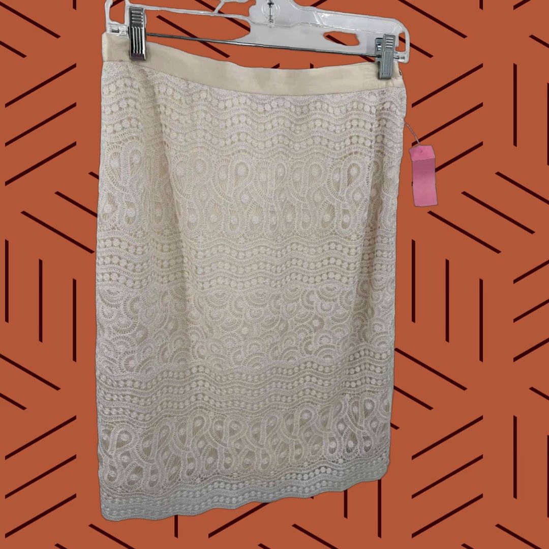 Escada White Size 38 Lace Pencil Mini Skirt User: Escada White Size 38 Lace Pencil Mini Skirt