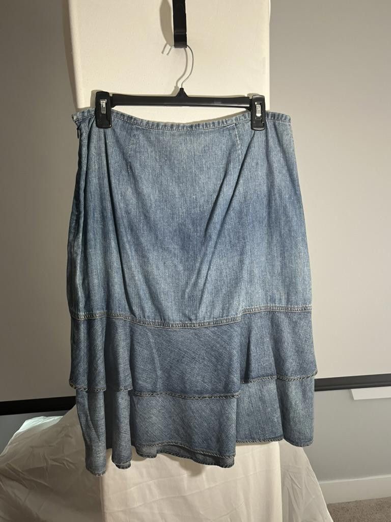 Designer Lauren Jeans Co. Denim Tiered Maxi Skirt - Size 6 Size 28" / US 6 / IT 42 - 3 Thumbnail