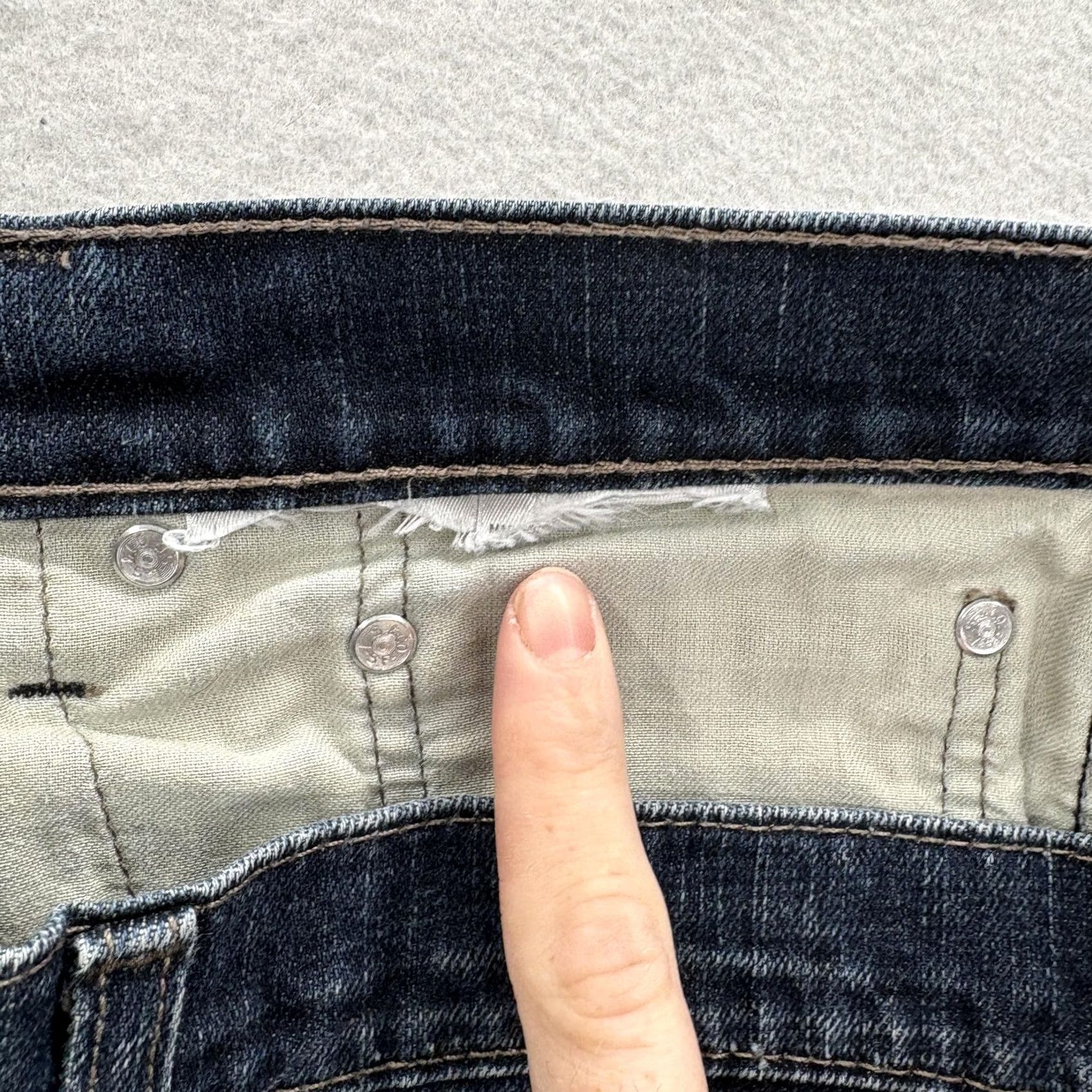 Levi's Levi's 511 Jeans Mens 34x34 Blue Medium Wash Slim Straight Denim Casual Pants Size US 34 / EU 50 - 3 Thumbnail