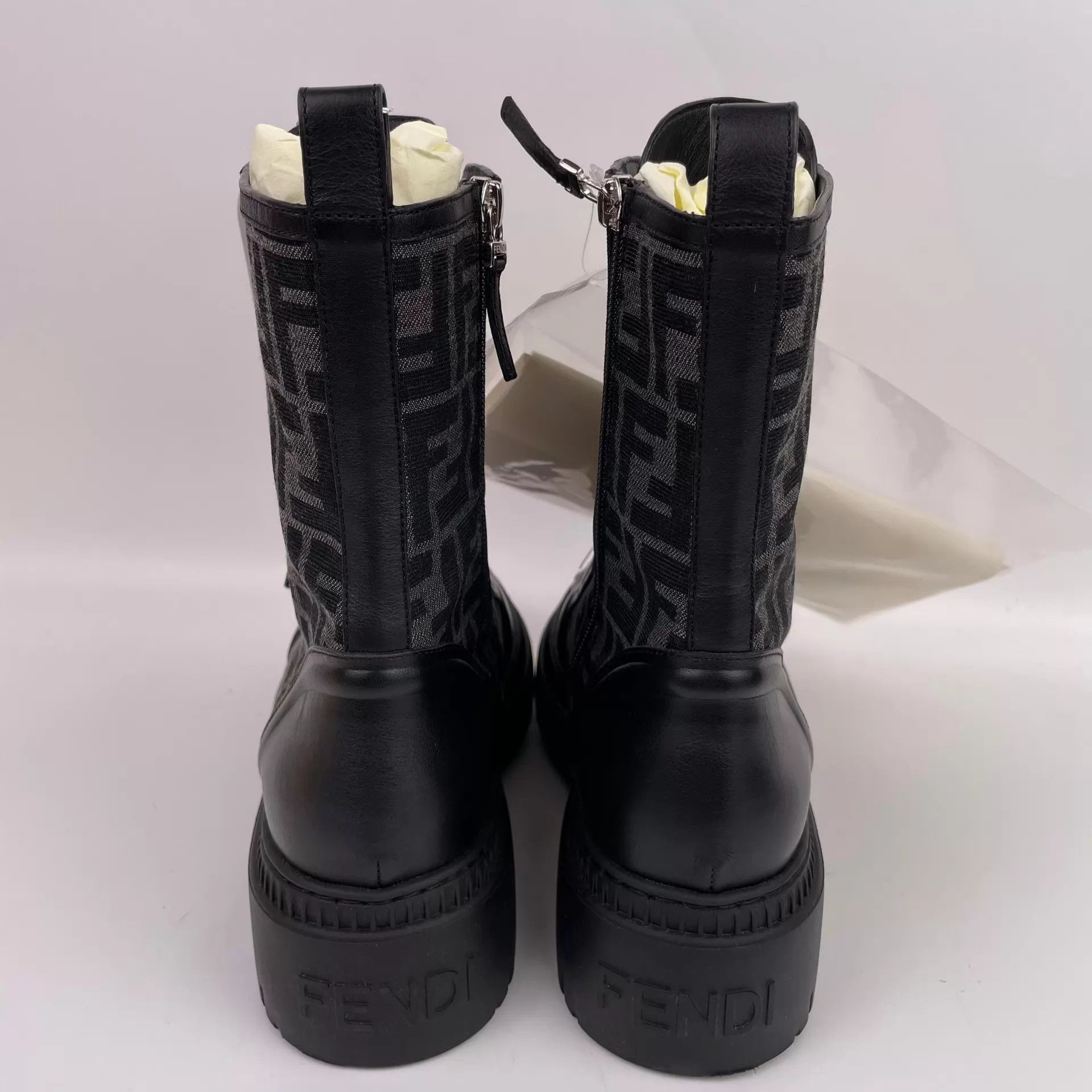 Fendi Fendi Women's Monogram Short Boots 39 Black Size US 8.5 / IT 38.5 - 6 Thumbnail
