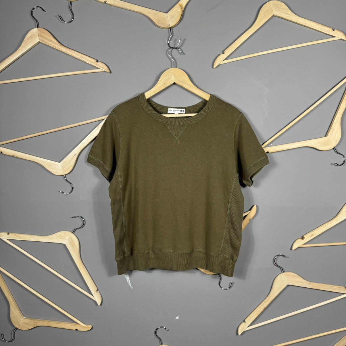 Uniqlo Ines de la Fressange Paris X Uniqlo Olive Casual T-Shirt Size L / US 10 / IT 46 - 1 Thumbnail