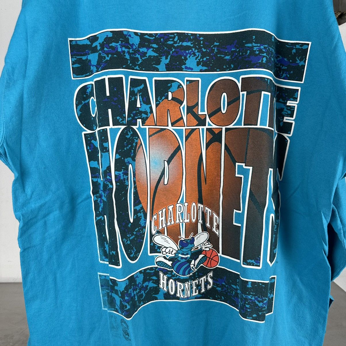 NBA × Vintage Vintage 90s Charlotte Hornets Basketball NBA Sweatshirt Size US XL / EU 56 / 4 - 3 Thumbnail