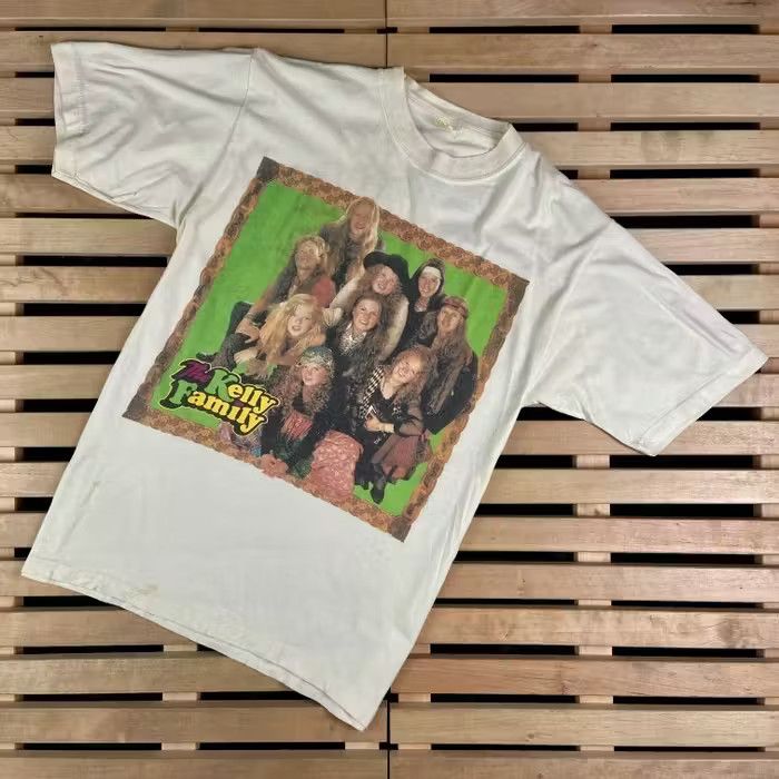 Band Tees × Vintage Mens Vintage T Shirt Kelly Family Short Sleeve Size M Size US M / EU 48-50 / 2 - 1 Thumbnail