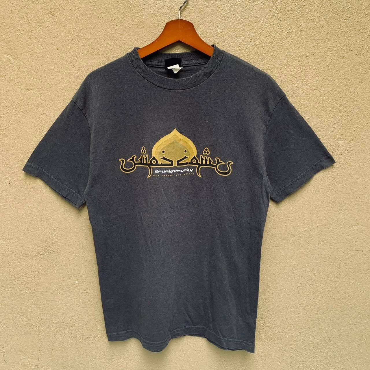 DrunknMunky Rare Vintage Drunknmunky Streetwear Arabic Tees JNCO Stussy Size US S / EU 44-46 / 1 - 1 Thumbnail