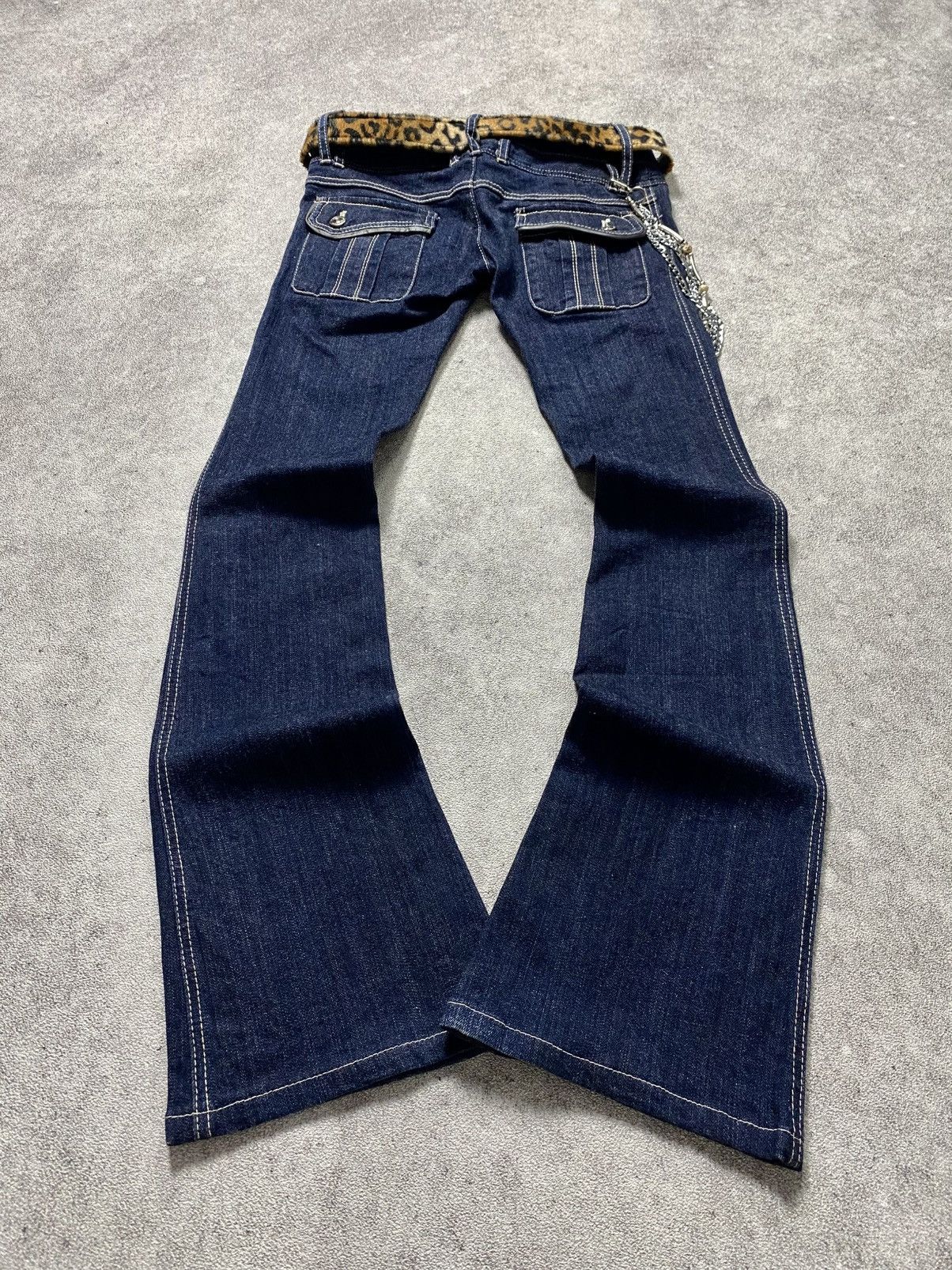 If Six Was Nine × Japanese Brand × Le Grande Bleu (L.G.B.) 2000s Noza Roc Leather patch Flare Jean Size US 28 / EU 44 - 2 Thumbnail