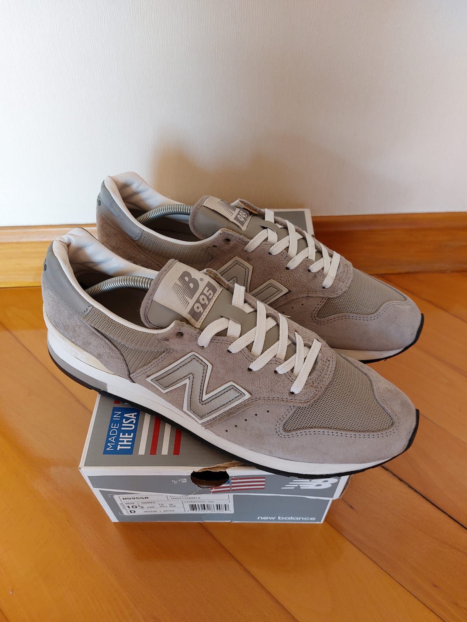 New Balance New Balance M995GR Size US 10.5 / EU 43-44 - 3 Thumbnail