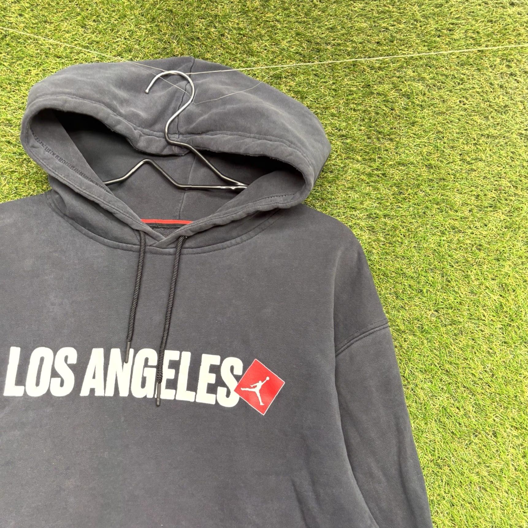 Jordan Brand Jordan Hoodie Men Small Black Pullover Casual Drawstring Fleece Logo Hooded Sweatshirt Size US S / EU 44-46 / 1 - 2 Thumbnail