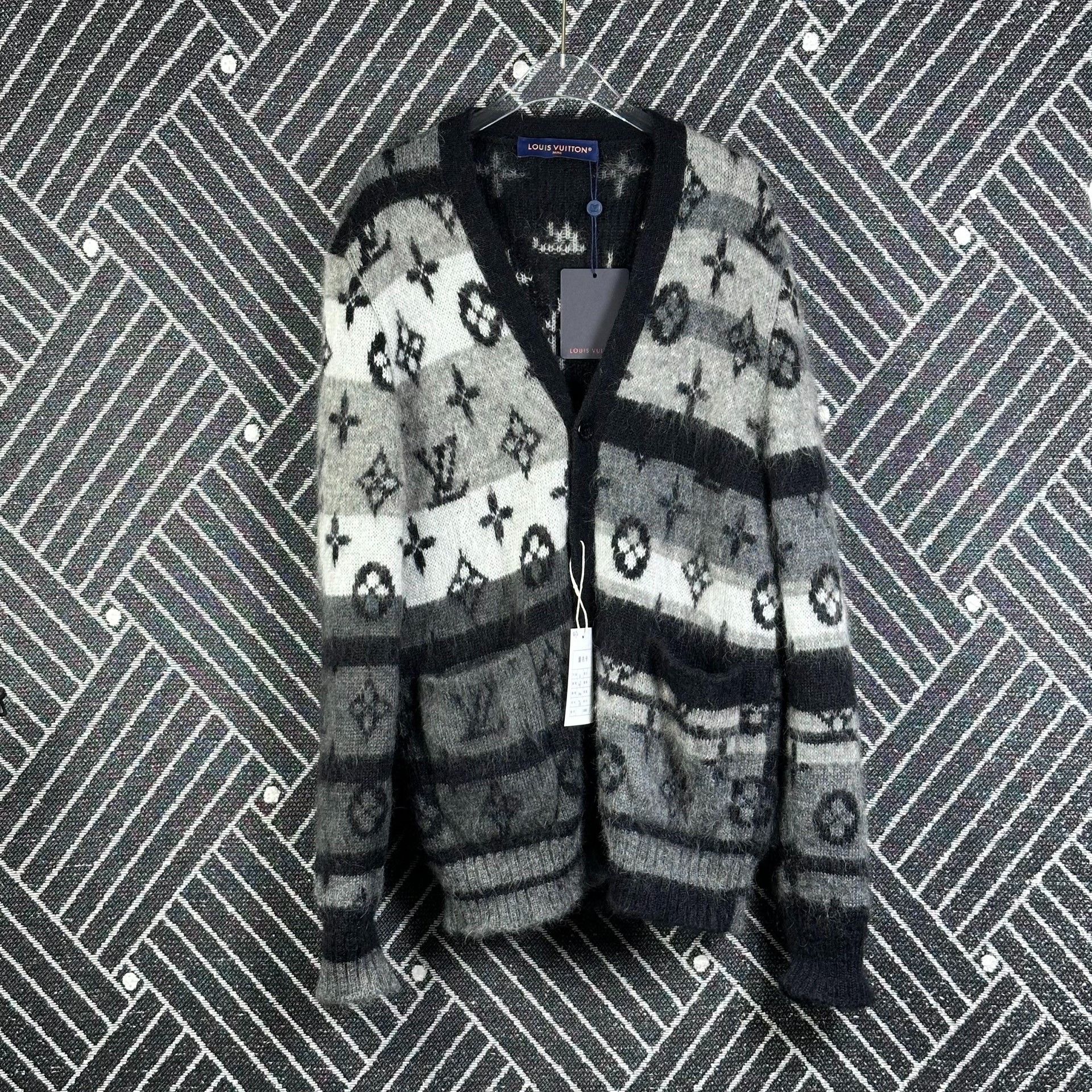Louis Vuitton Louis Vuitton Monogram Mohair Sweater Size S / US 4 / IT 40 - 1 Thumbnail