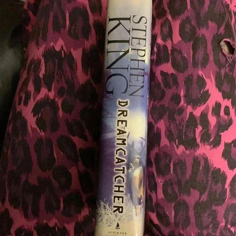 Designer Dreamcatcher by Stephen King - First Edition Hardcover Size ONE SIZE - 2 Thumbnail