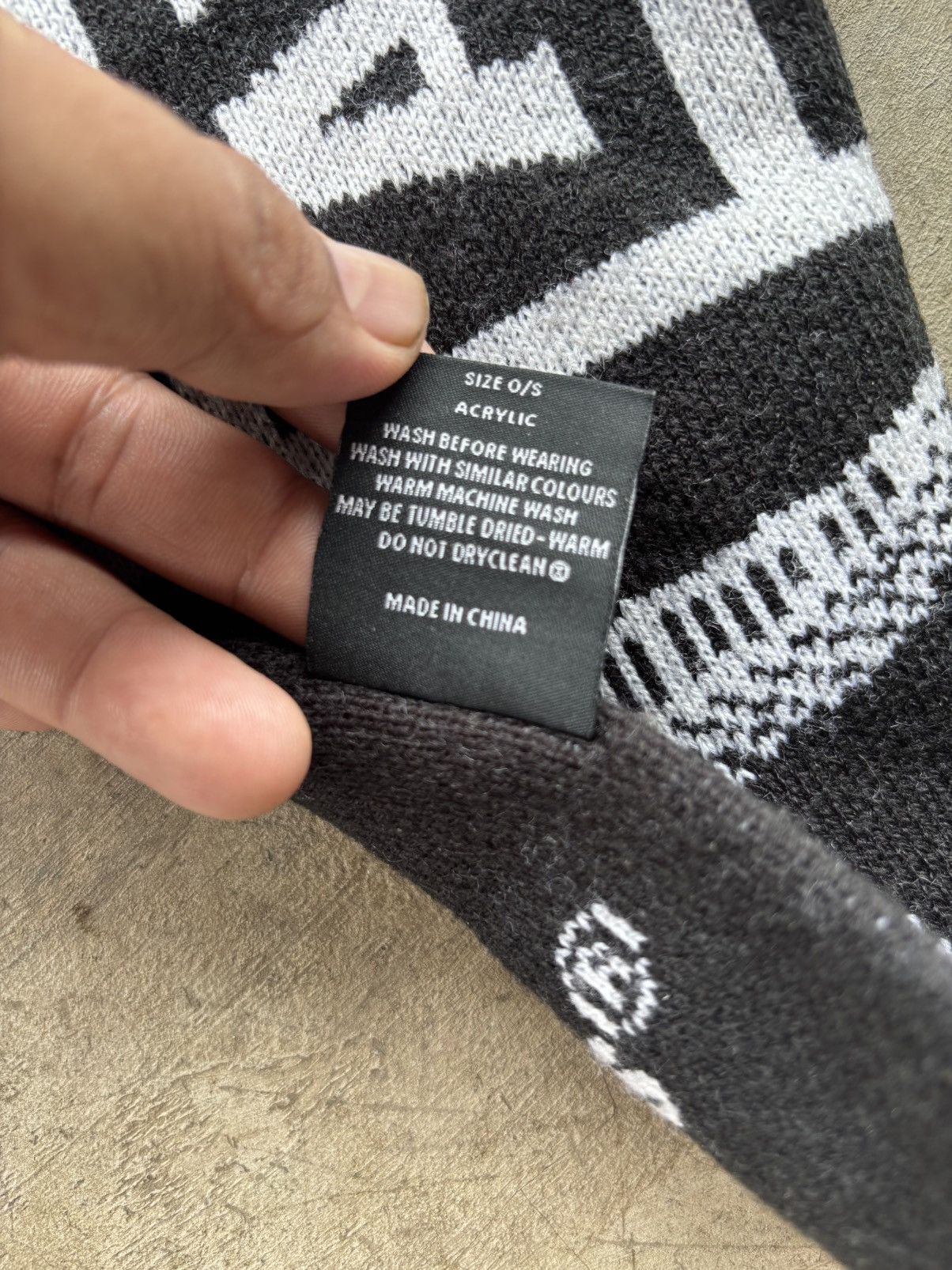 All Blacks All black jacquard scarf Size ONE SIZE - 5 Thumbnail