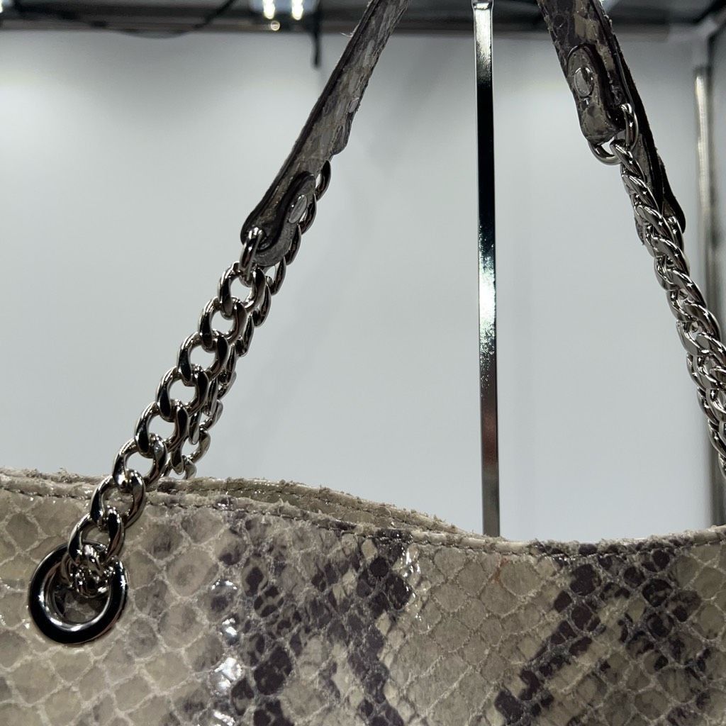 Michael Kors MICHAEL KORS Chain Python Leather JET SET Tote Hobo Convertible Shoulder Bag WITH UNBRANDED CHAIN Size ONE SIZE - 3 Thumbnail