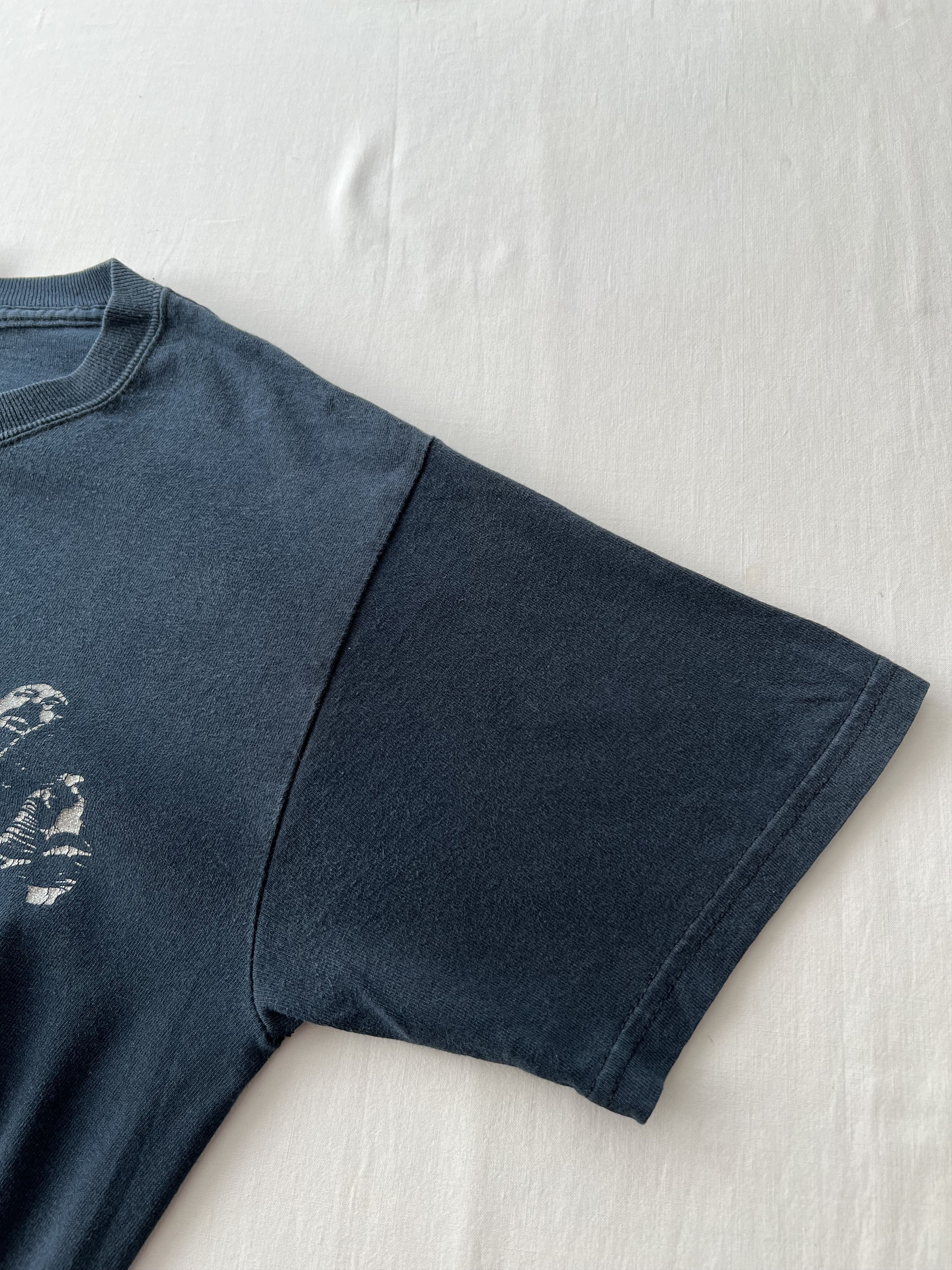 Band Tees Vintage 2006 Foo Fighters Hyde Park Black T-shirt Size US S / EU 44-46 / 1 - 10 Thumbnail
