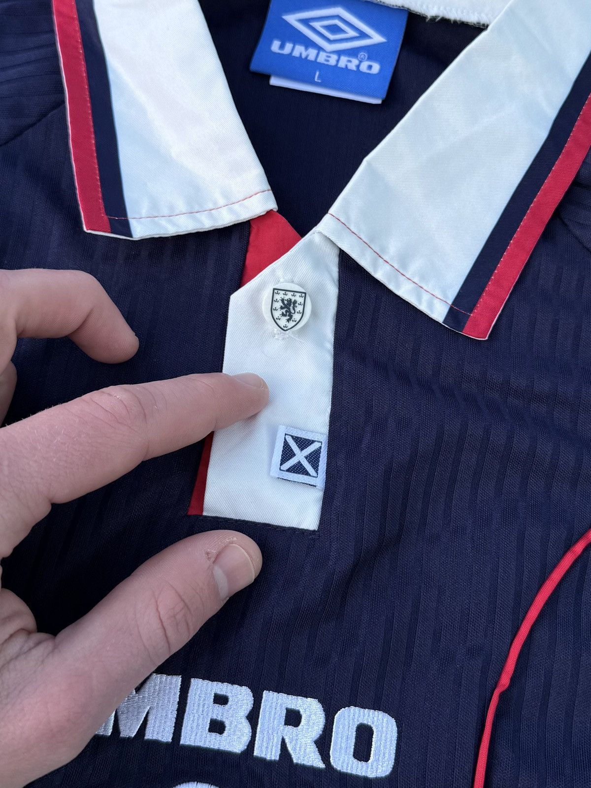 Umbro Vintage Umbro Scotland streetwear rare 90s soccer jersey Size US L / EU 52-54 / 3 - 9 Thumbnail