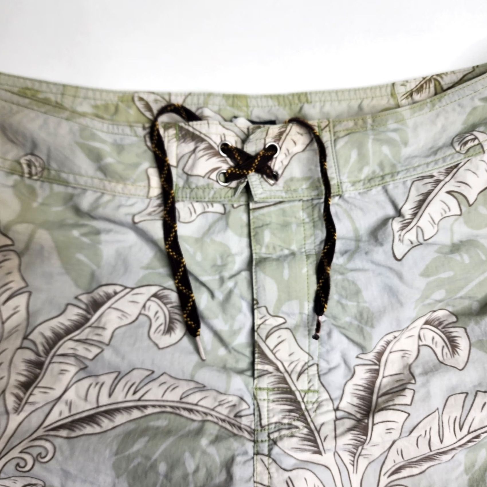 Patagonia Patagonia Wavefarer Board Shorts Palms Surf Beach Pool Swimsuit Trunks 33 Green Mens Regular Waist Drawstring Pockets Beach Size US 33 - 3 Thumbnail