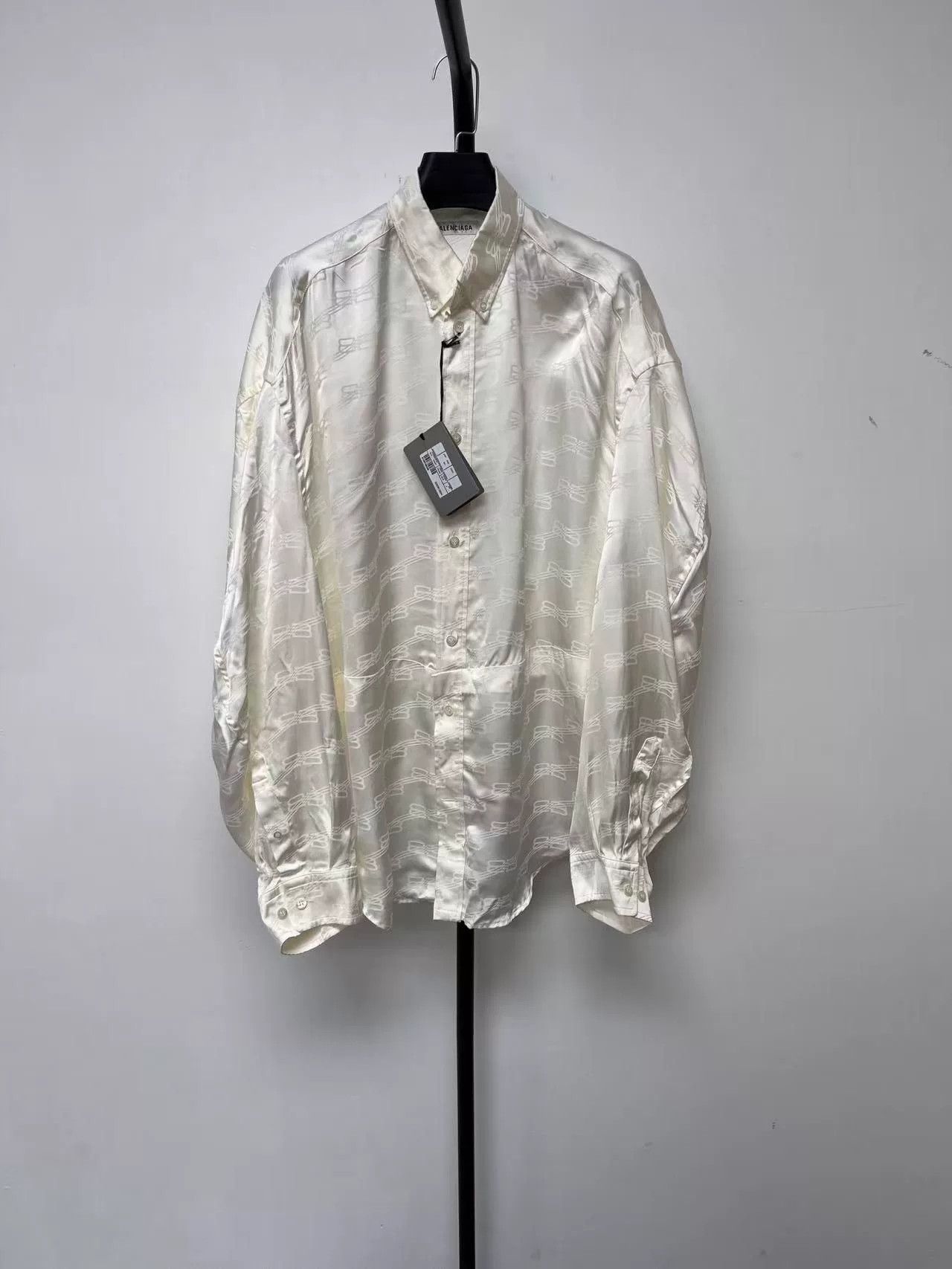 Balenciaga Balenciaga BB Monogram Logo Long Sleeve Shirt Size L / US 10 / IT 46 - 1 Thumbnail
