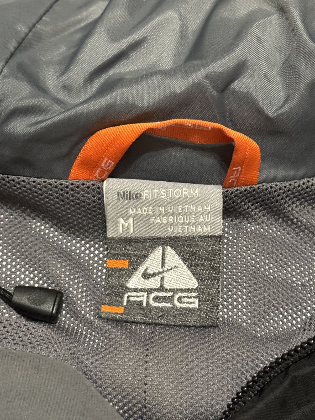 Nike ACG Nike ACG Vintage Y2K Black Full Zip Windbreaker Jacket Size US M / EU 48-50 / 2 - 3 Thumbnail