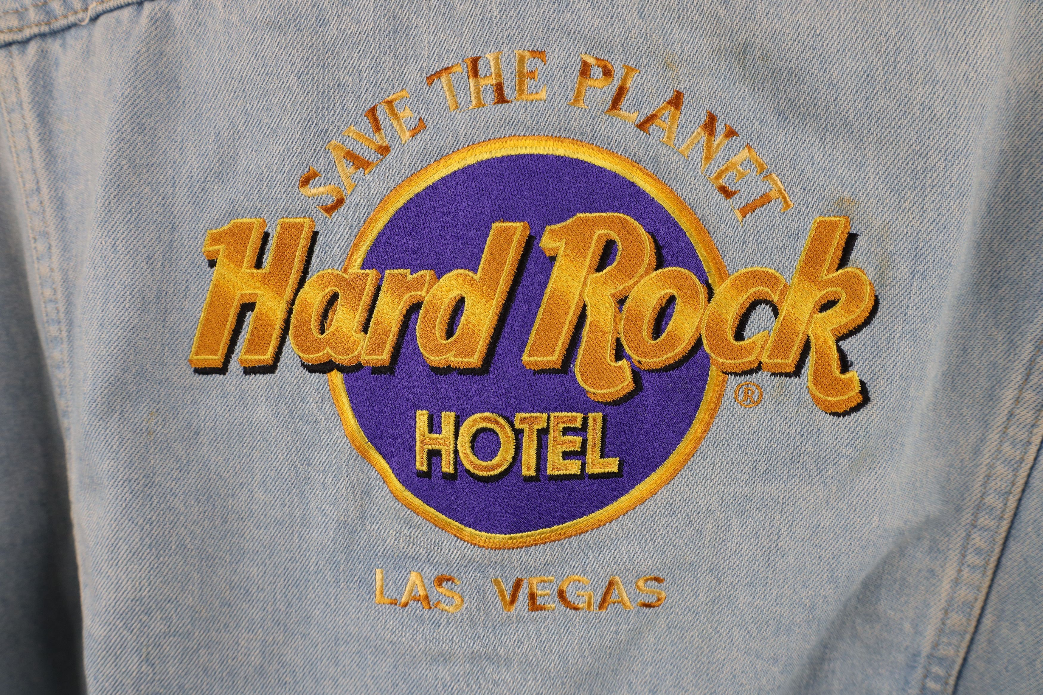Hard Rock Cafe Vintage 90s Hard Rock Cafe Las Vegas Denim Trucker Jacket Size US L / EU 52-54 / 3 - 12 Thumbnail