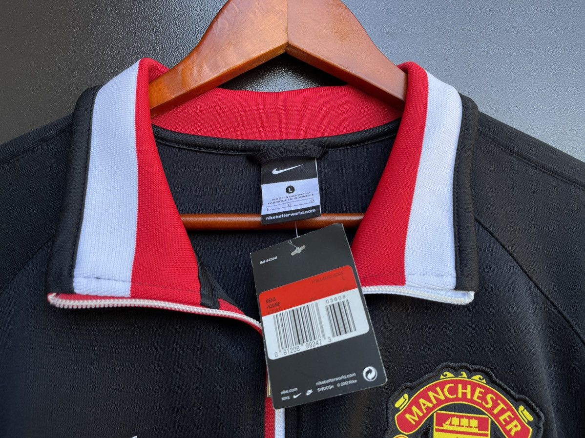 Vintage Manchester United 2013 Football Soccer Track Top Jacket Nike Size US L / EU 52-54 / 3 - 4 Thumbnail