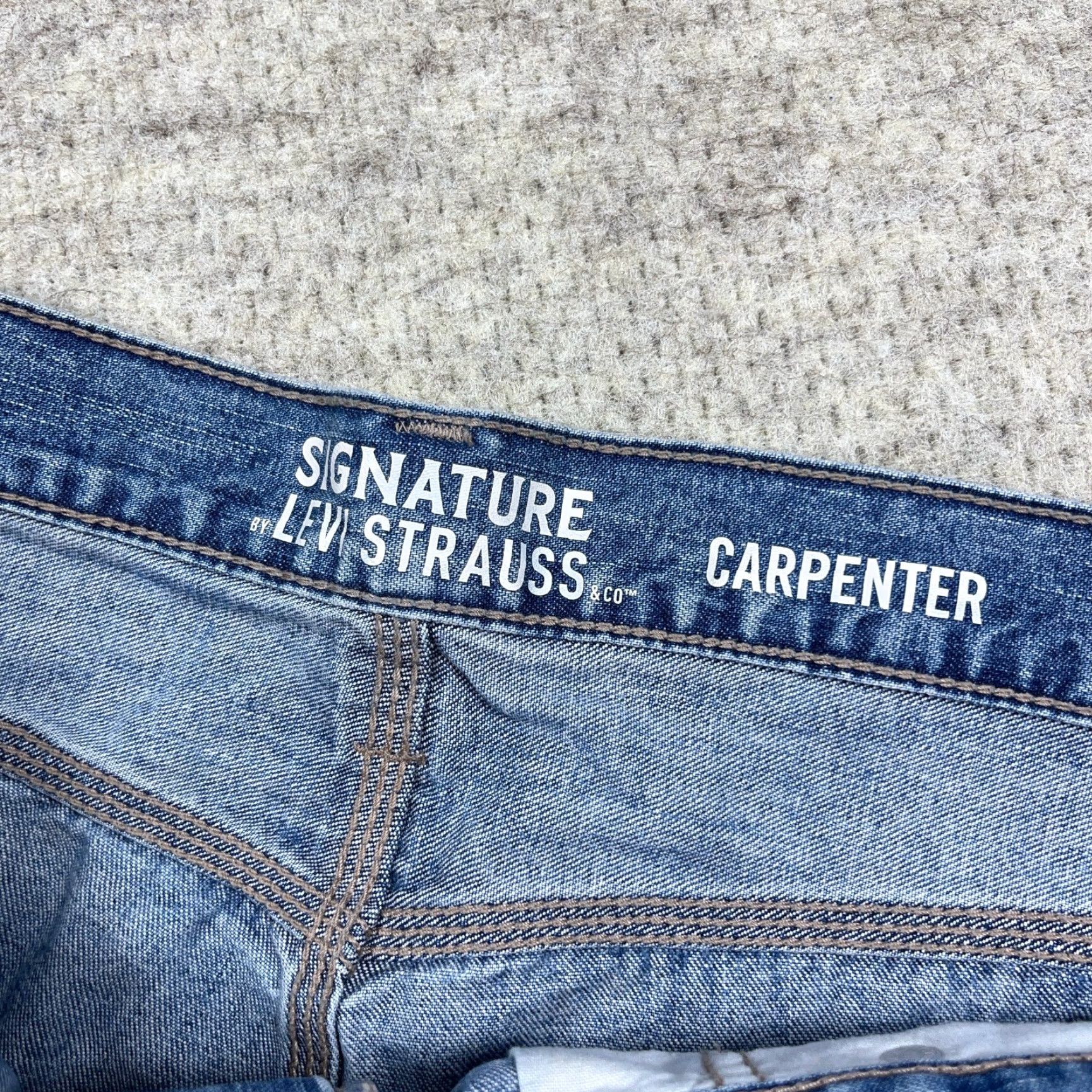 Levi's VINTAGE Levi's Jeans Men 40x30 Carpenter Work Denim Baggy Grunge Styled 5-Pocket Levi's Brand 40 Regular Blue Jeans Mens Size US 40 / EU 56 - 4 Thumbnail