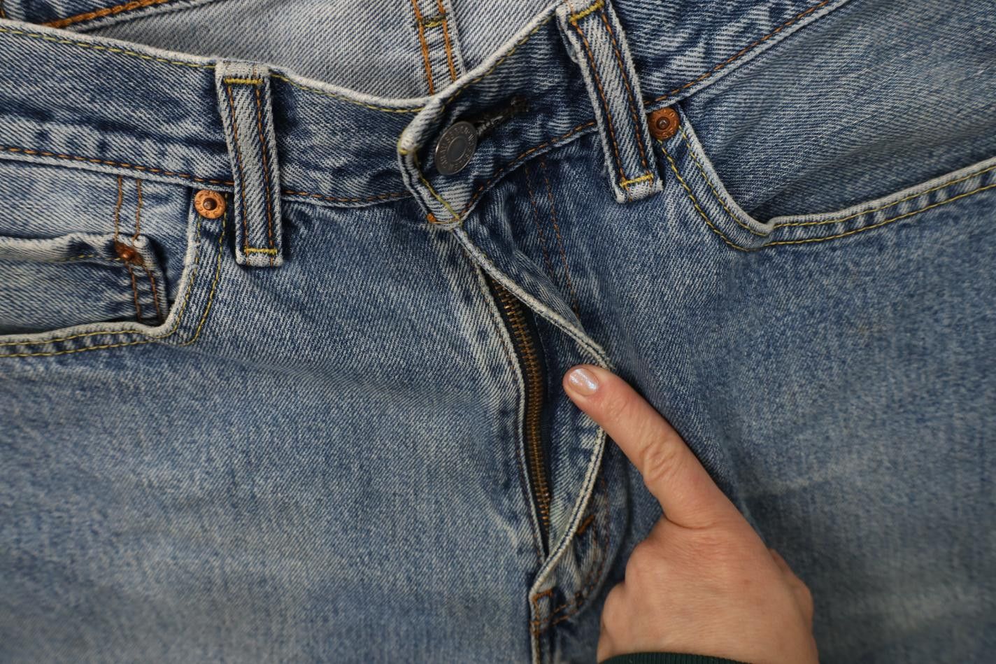 Levi's Vintage Y2K Levis 505 Regular Straight Leg Denim Jeans Blue Size US 35 - 8 Thumbnail