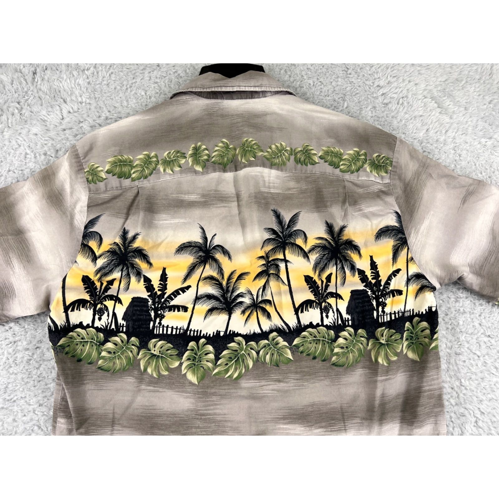 Vintage Winnie Fashion Hawaiian Shirt Mens XL Gray Button Palm Trees Hut Button Shirt Size US XL / EU 56 / 4 - 6 Thumbnail