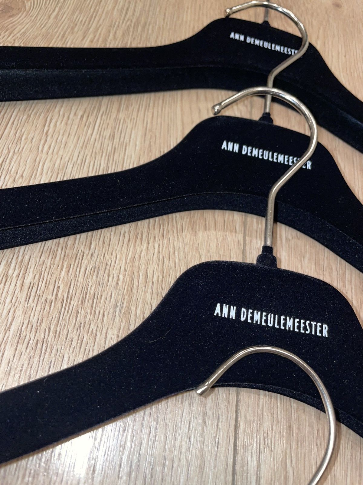 Ann Demeulemeester Set of 5 Ann Demeulemeester hangers Size ONE SIZE - 2 Thumbnail