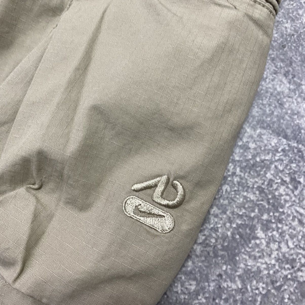 Nike Vintage Nike Cargo Small Logo Streetwear y2k shorts Size US 34 / EU 50 - 4 Thumbnail