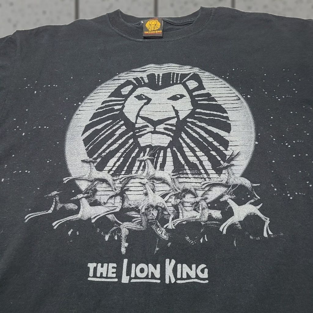 Disney VINTAGE Disney Lion King Broadway Musical T-Shirt Black Cotton Short Sleeve Crew Neck Men M 90s Music Size US M / EU 48-50 / 2 - 1 Thumbnail