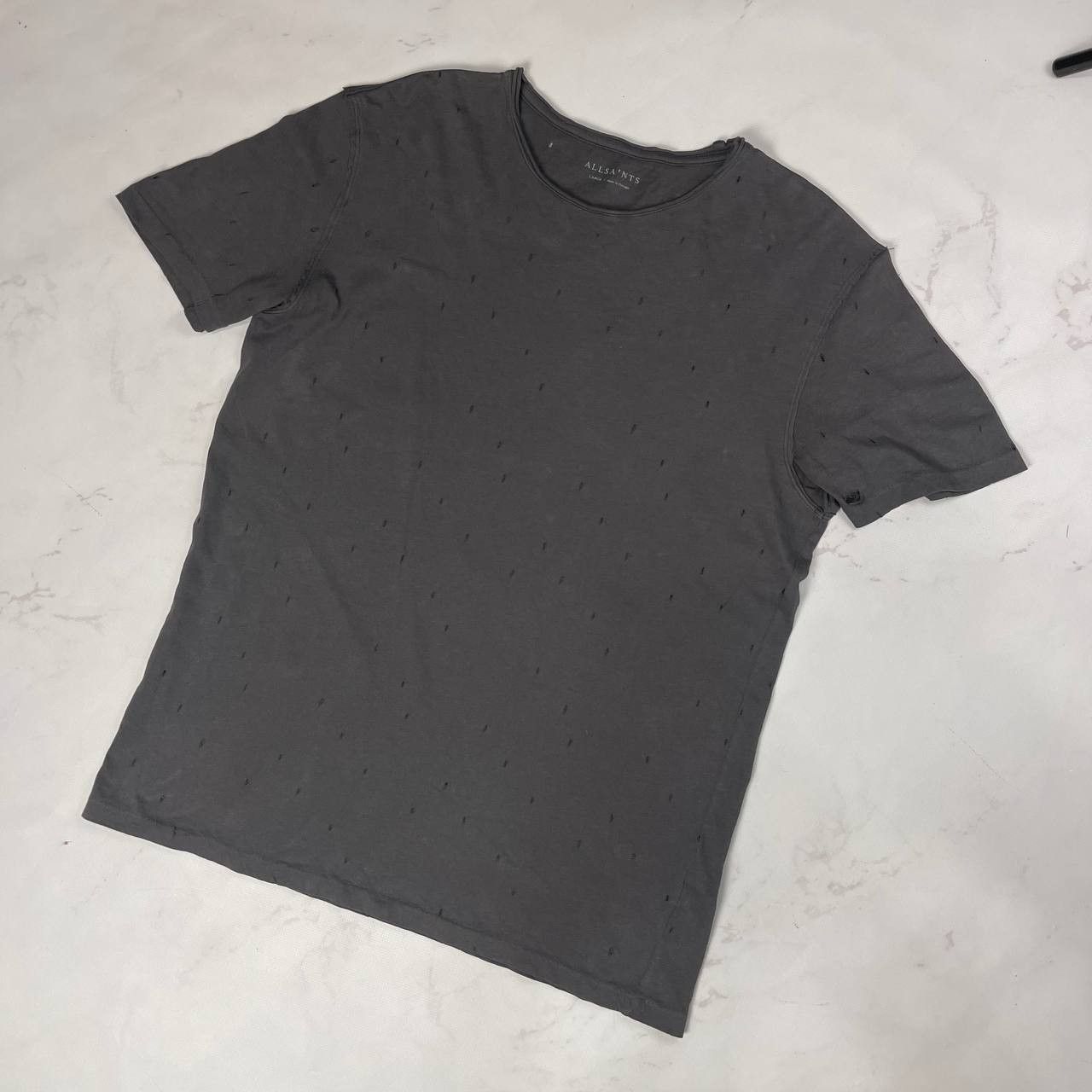 Allsaints distressed allsaints tshirt hole size L\ Size US L / EU 52-54 / 3 - 4 Thumbnail