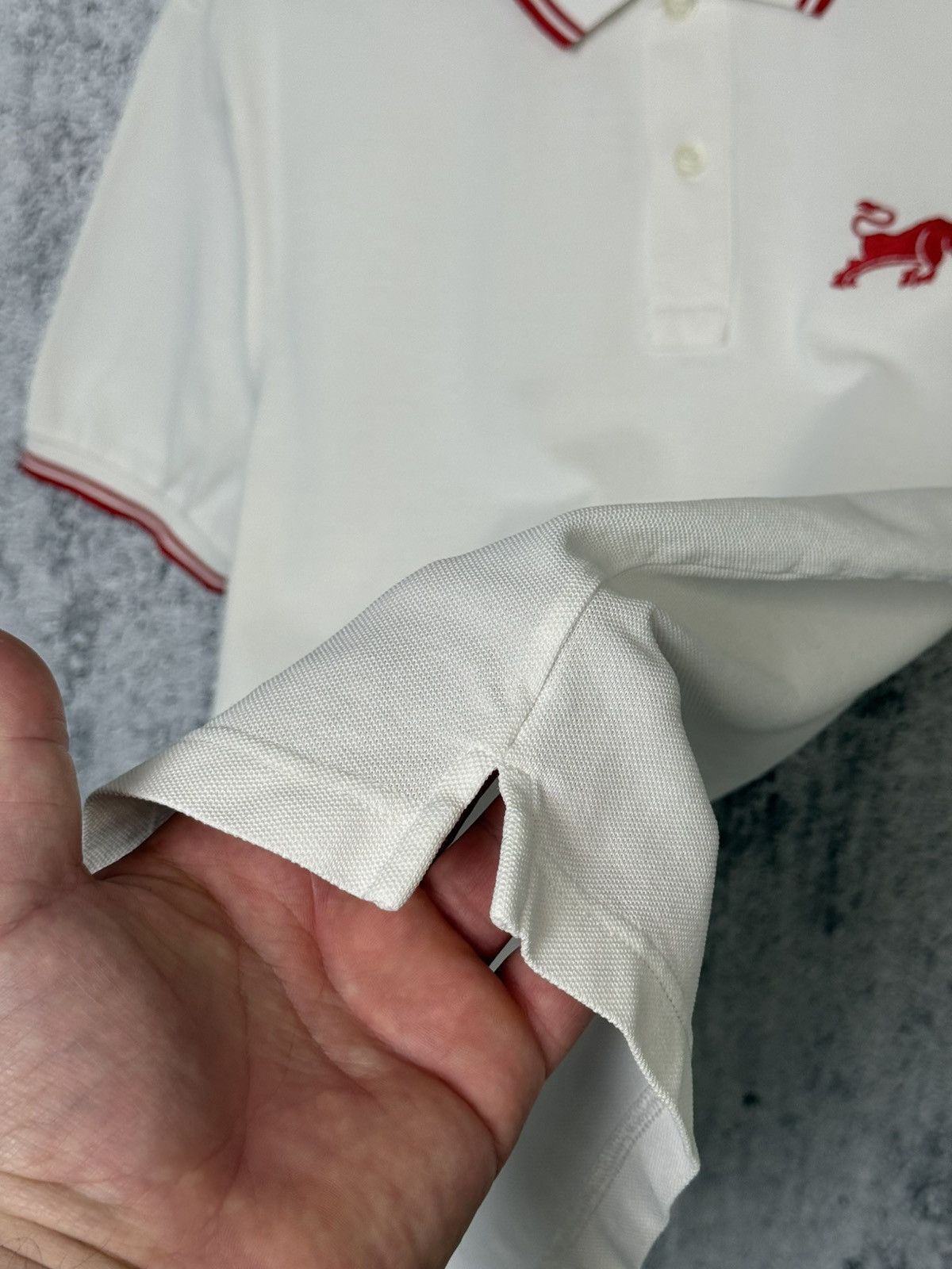 Prada Rare Prada Bull Embroidery Logo White Polo Shirt Size M Size US M / EU 48-50 / 2 - 9 Thumbnail