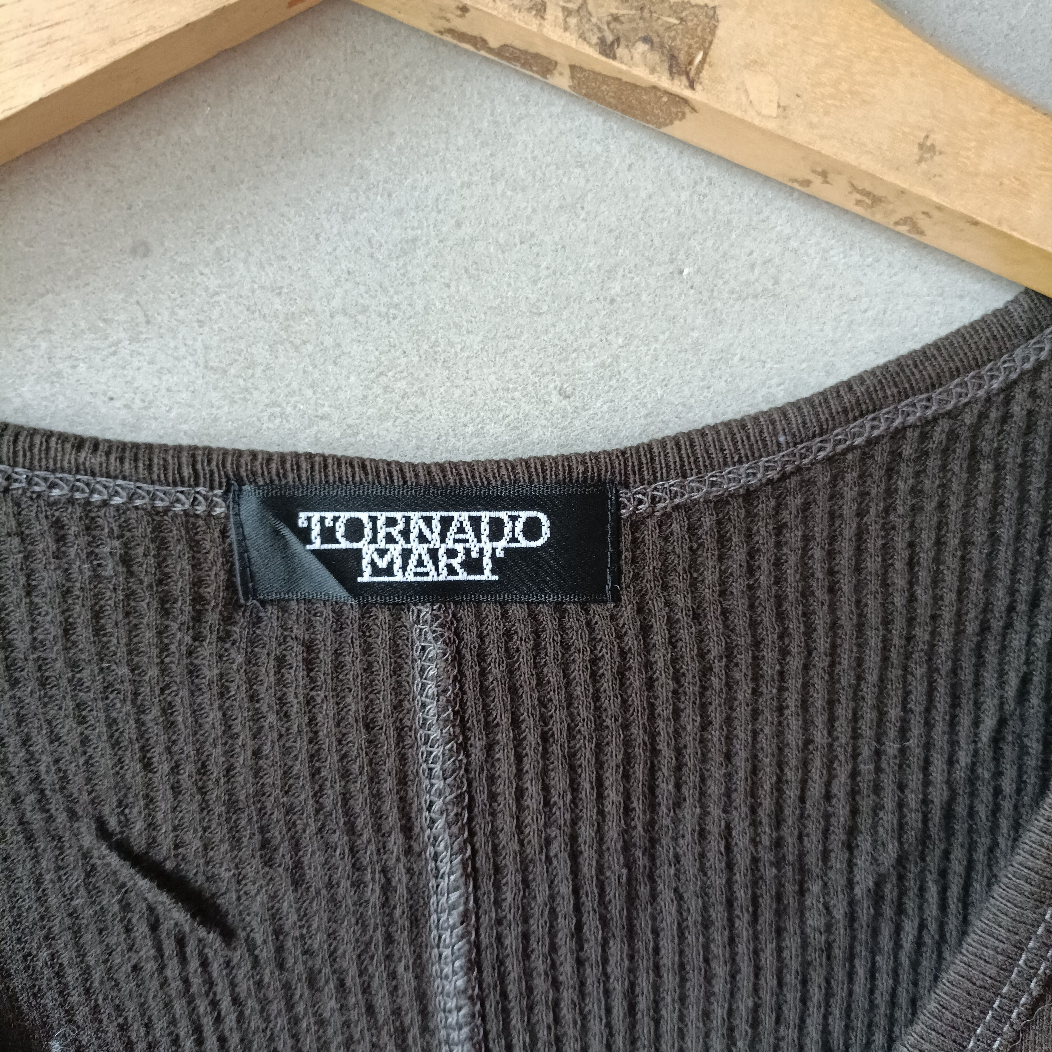 Tornado Mart 2000s Tornado Mart - vneck grunge ls tee Size US M / EU 48-50 / 2 - 9 Thumbnail