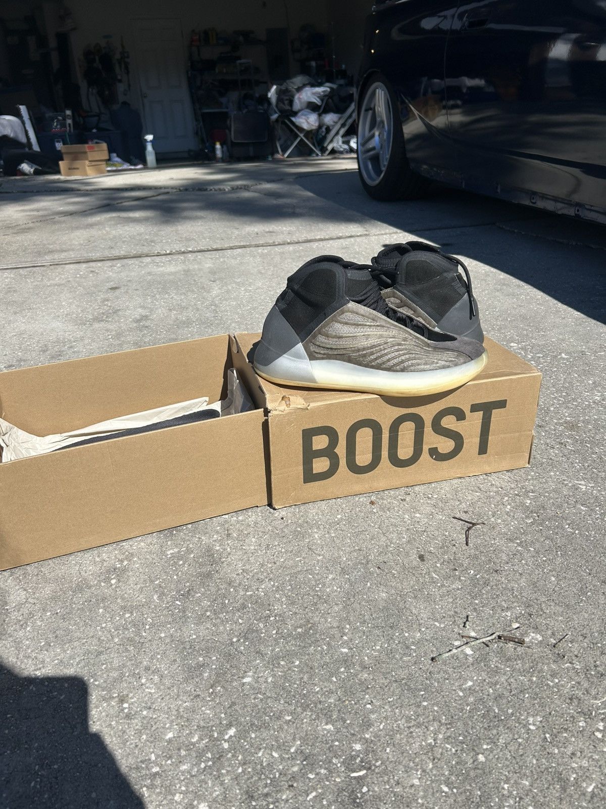 Gap × Yeezy Yeezy boost Quantum QNTM Barium basketball shoe Size US 9.5 / EU 42-43 - 1 Thumbnail
